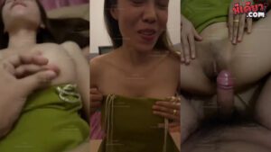 คลิปหลุด สาวใหญ่โคตรเสียว หน้าตาน่าเย็ดชิบหายโดนเย็ดคาชุดแบบนี้เสียวตามแม่งเลยงานโคตรดีอย่างน่าเย็ด ถ้าได้ซอยหีแม่งสักน้ำน่าจะฟินหัวควย